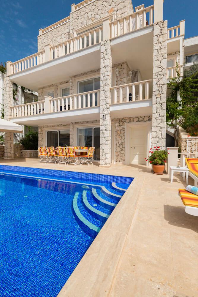 Kaş Kalkan'da Deniz Manzaralı, Kalabalık Ailelere Uygun, Şık Villa-24482