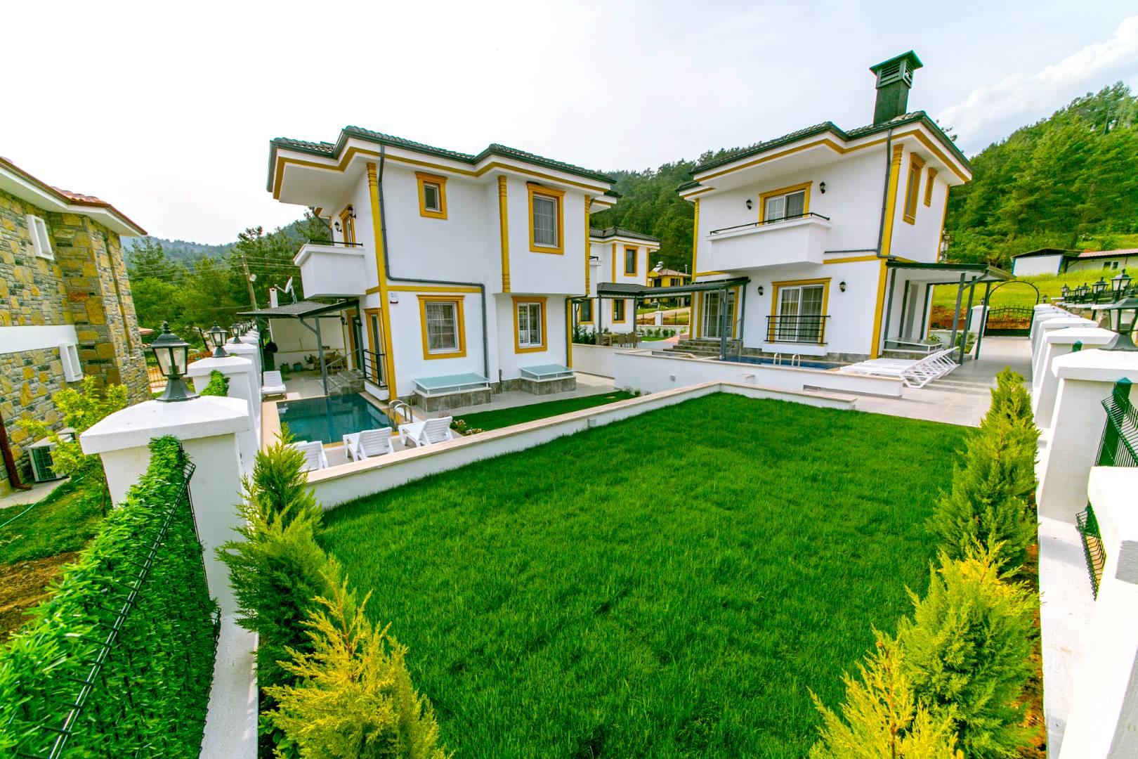 Marmaris Çetibeli'nde Sakin Konumda, Özel Havuzlu, 6 Kişilik Villa-27273