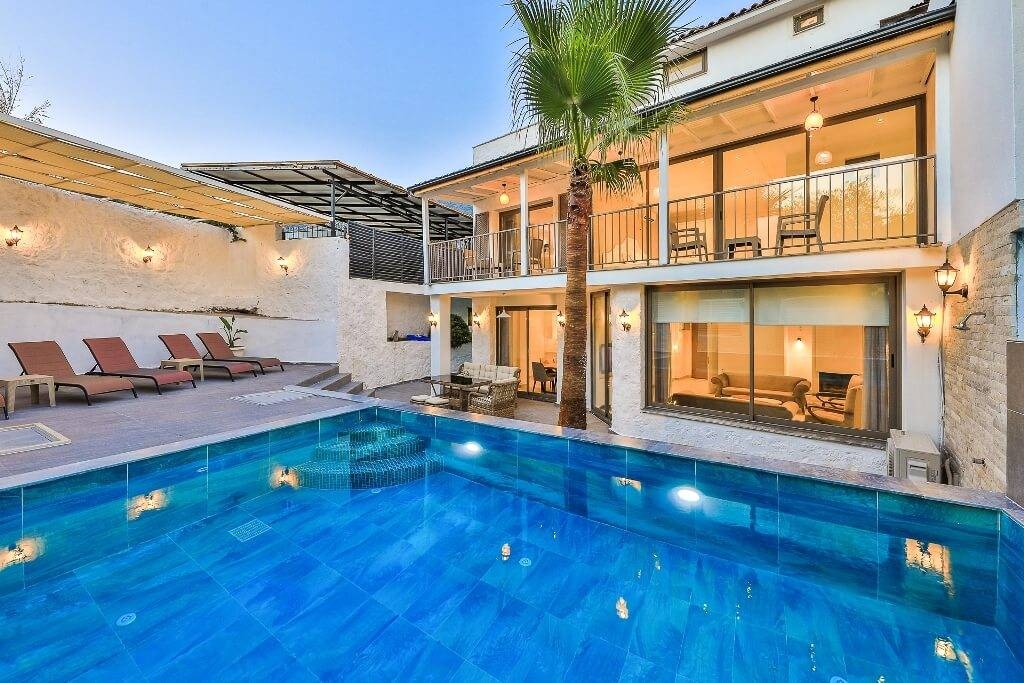 Kaş Kalkan'da Merkeze ve Deniz Yakın, Özel Havuzlu, Kiralık Villa