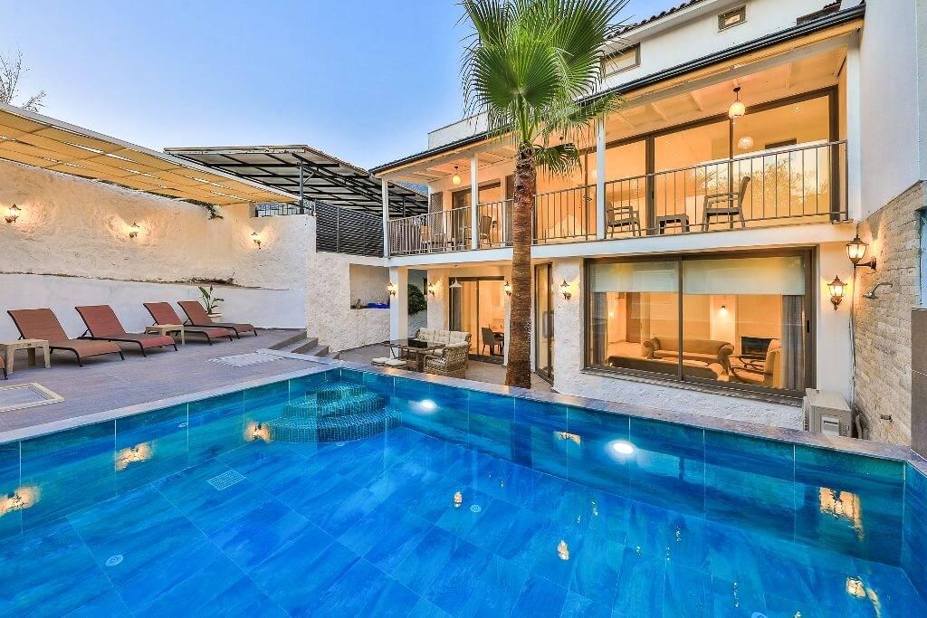 Kaş Kalkan'da Merkeze ve Deniz Yakın, Özel Havuzlu, Kiralık Villa-31351