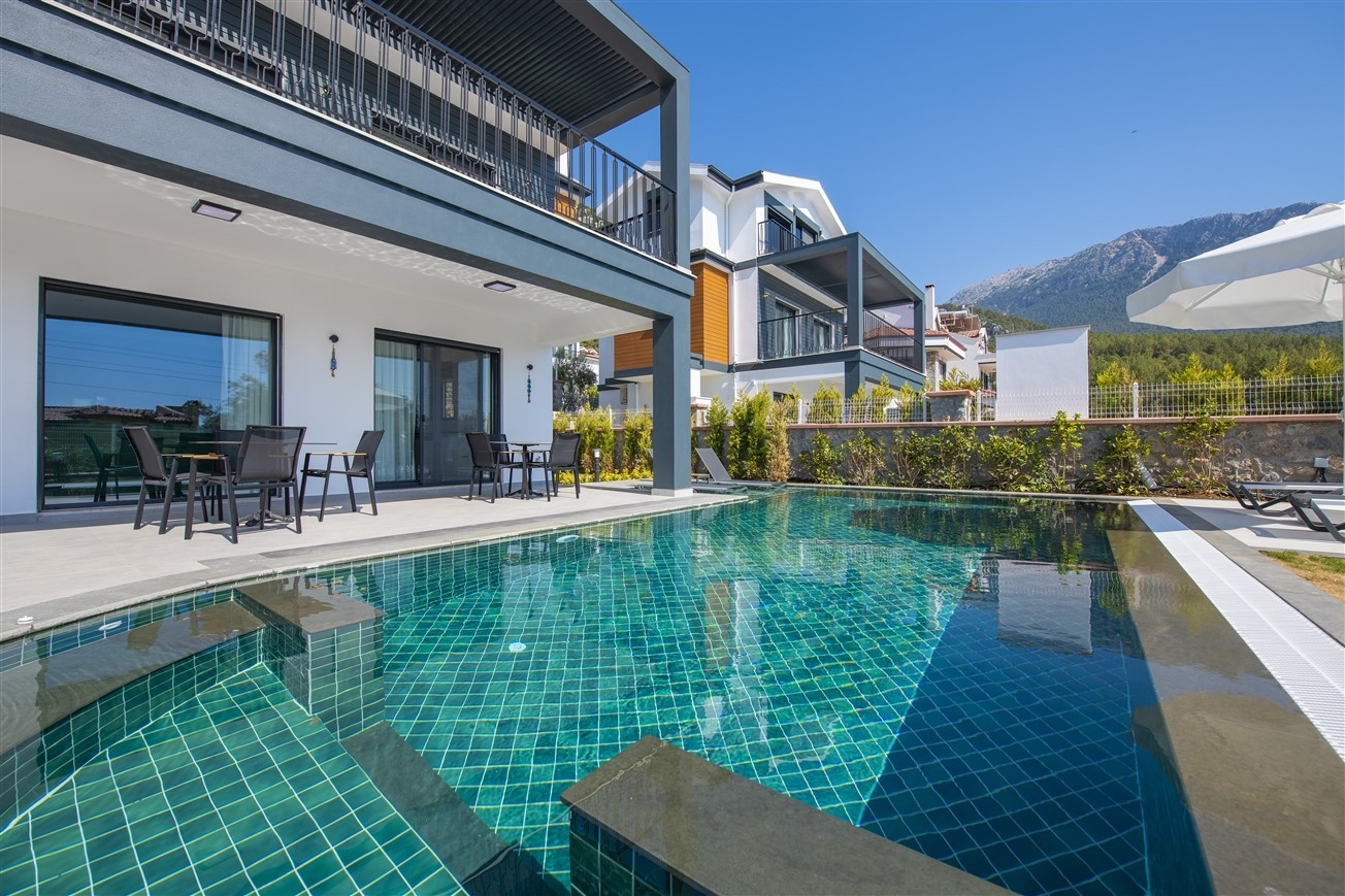 Fethiye Ölüdeniz’de Sakin Konumda, Özel Havuzlu, 6 Kişilik, Lüks Villa