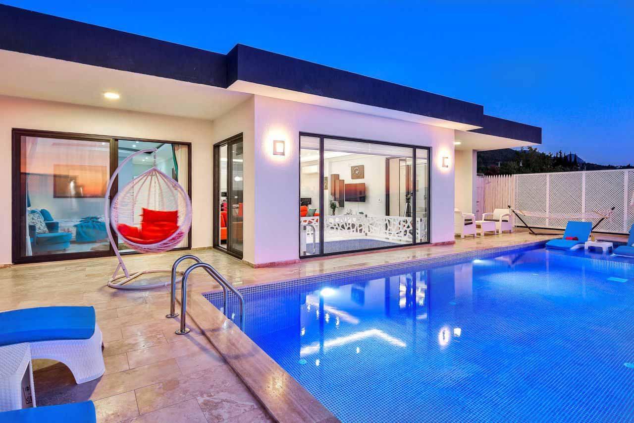 Kaş Üzümlü'de Doğa İçerisinde, Isıtmalı Özel Havuzlu, Şık Villa-25664