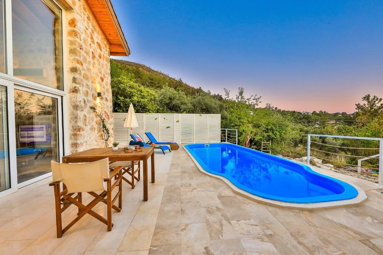 Kaş Üzümlü'de Doğa İle İç İçe, Özel Havuzlu, Lüks Taş Villa-28660
