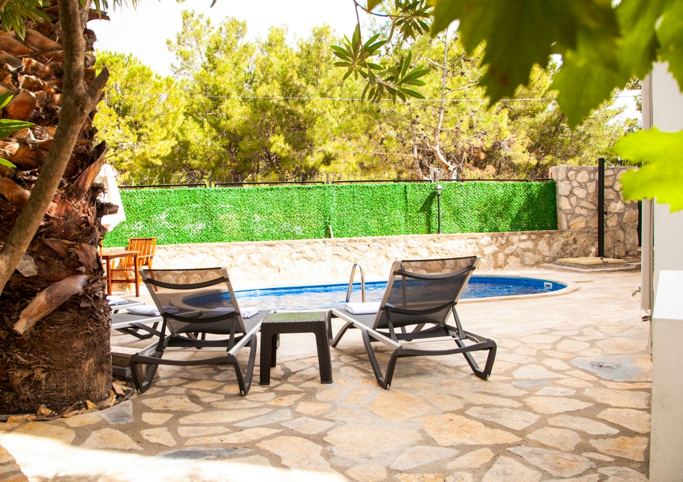 Muğla Datça'da Merkezi Konumda, Özel Havuzlu, Konforlu Villa