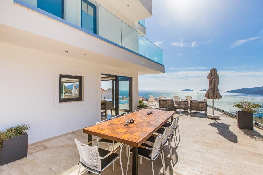 Kaş Kalkan'da Denize Yakın, Sinema Odalı, Lüks Villa-15746