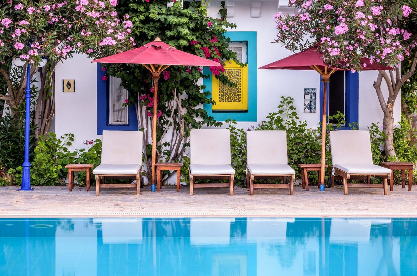 Muğla Datça'da Özgün Mimarili, Ortak Havuza Sahip, Kiralık Suit