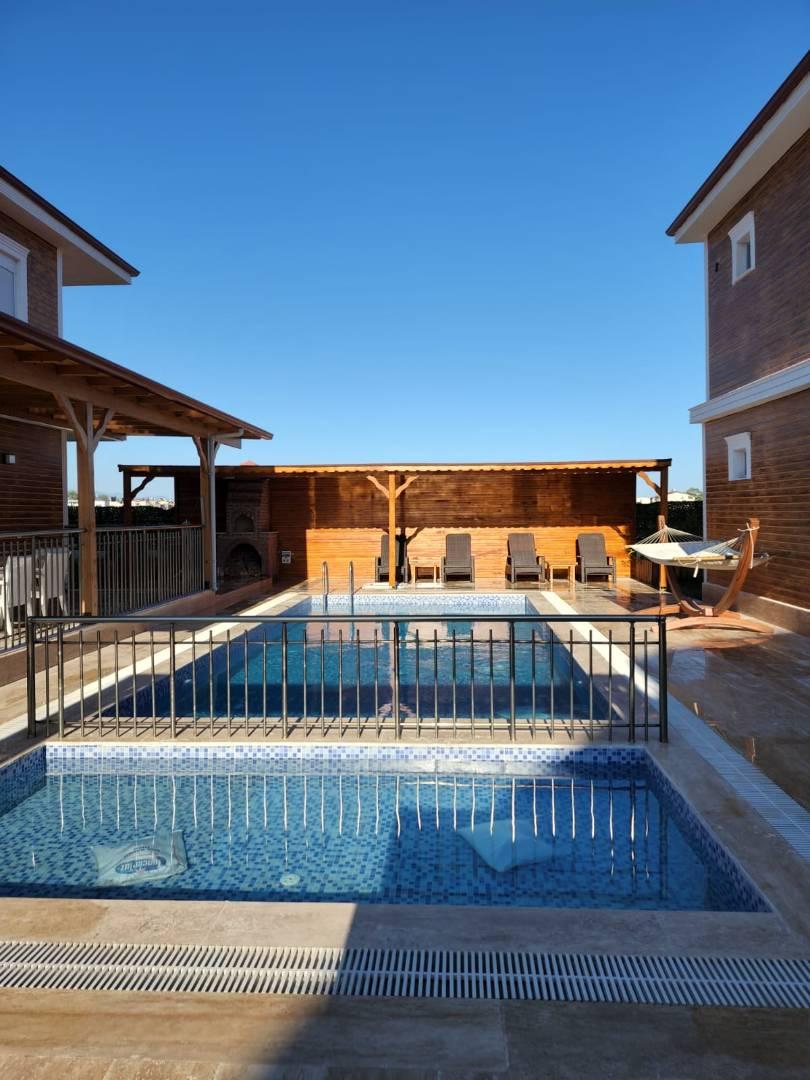 Serik Kadriye' de Denize Yakın Konumda, Özel Havuzlu, Kiralık Villa-29062