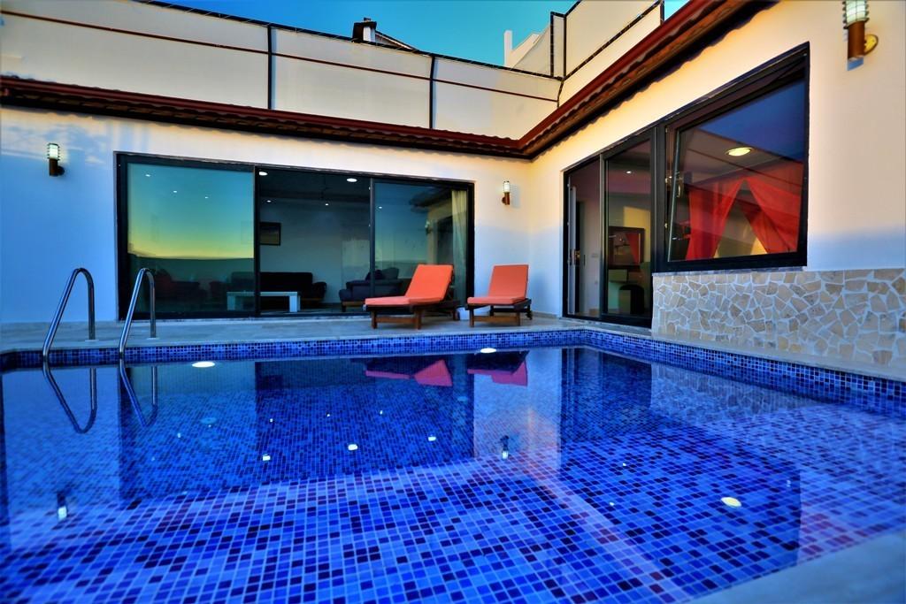 Kaş Bezirgan'da Doğa ve Deniz Manzaralı, Özel Havuzlu, Balayı Villası-19422