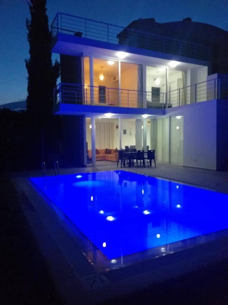 Belek'te Merkeze Yakın, Geniş Bahçeli, Özel Havuzlu, Kiralık Villa-18237