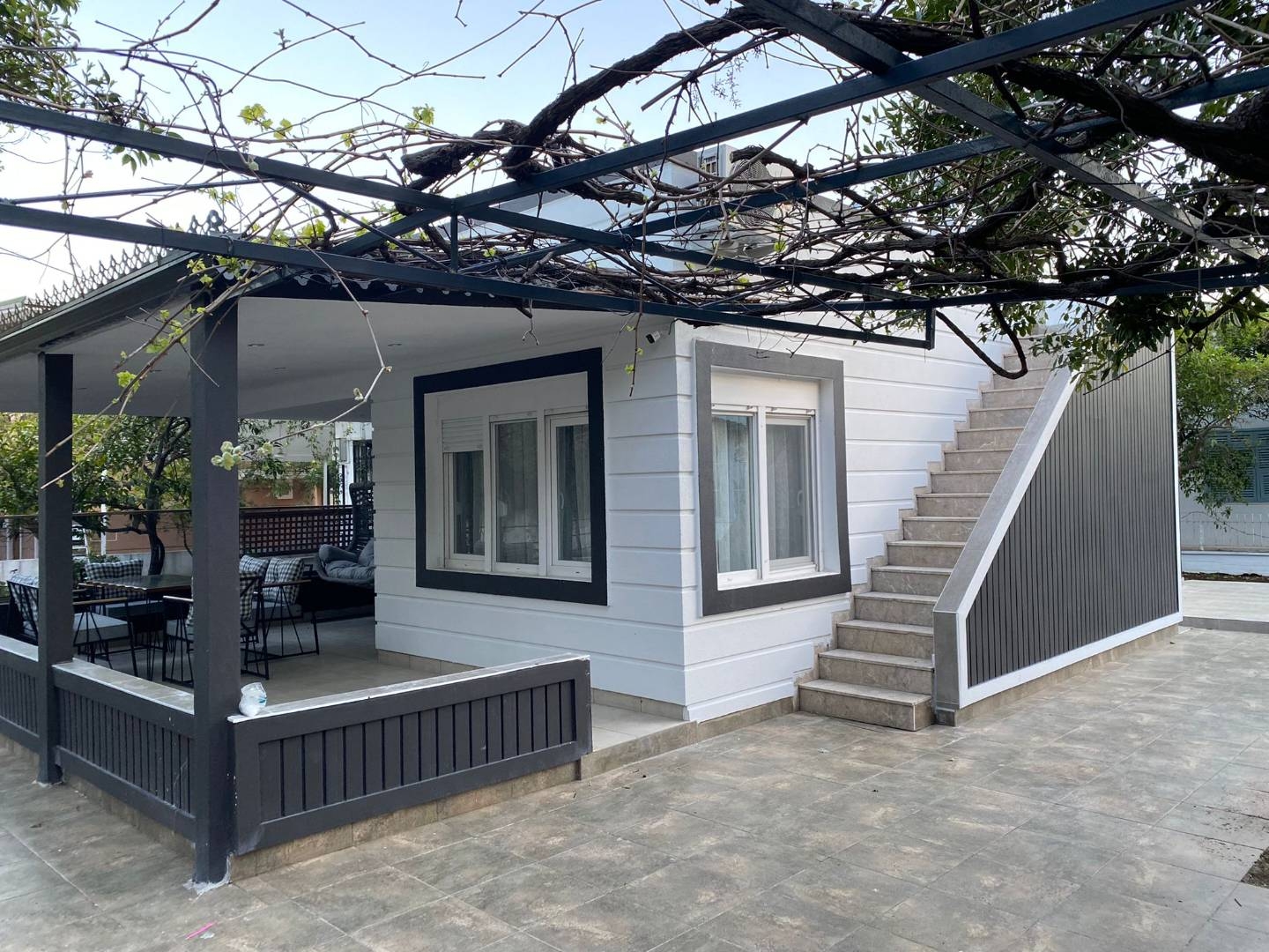 Kemer Tekirova'da Denize Sıfır, Özel Plajlı, 2+1 Tatil Evi