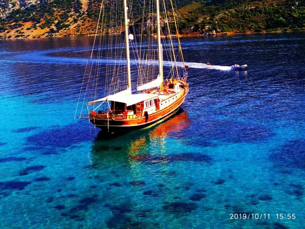 Bodrum'un Huzur Dolu Koylarında, 8 Kişilik Lüks Gulet