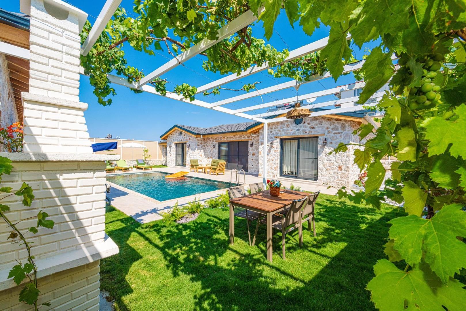 Fethiye Eldirek'te Taş Mimarili, Özel Havuzlu, 4 Kişilik Villa-29835