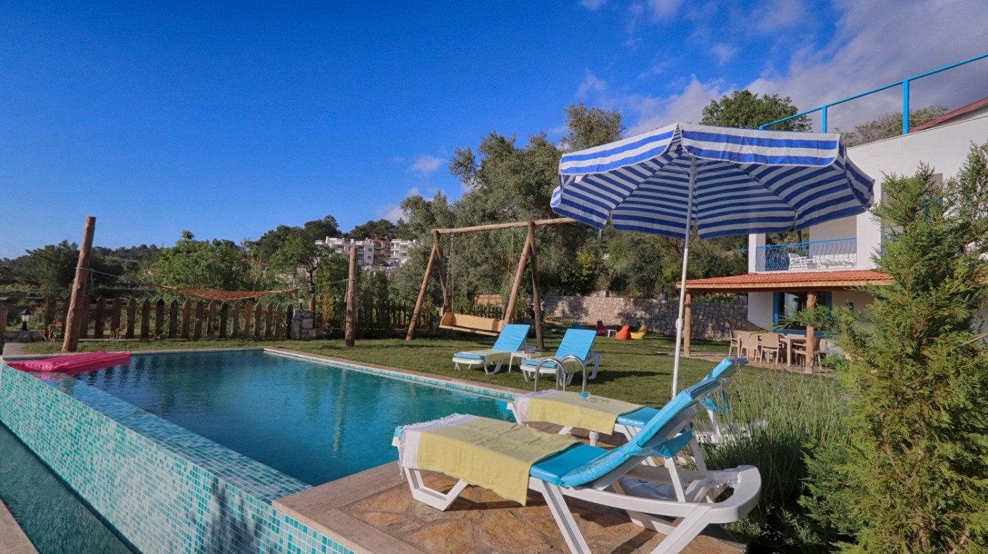 Fethiye Faralya'da Enfes Deniz Manzaralı, Özel Havuzlu, İkiz Villa