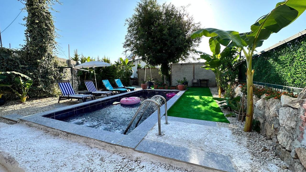 Fethiye Faralya'da Yeşillikler İçerisinde, Özel Havuzlu, Ahşap Villa