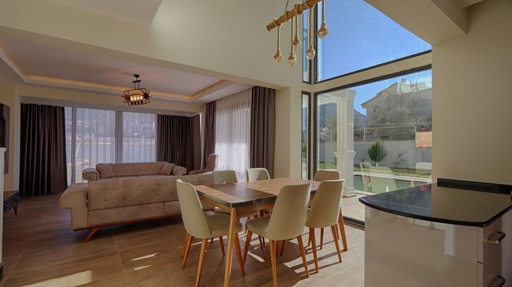 Fethiye Ölüdeniz'de Geniş Ailelere Uygun, Özel Havuzlu, Şık Villa-20024