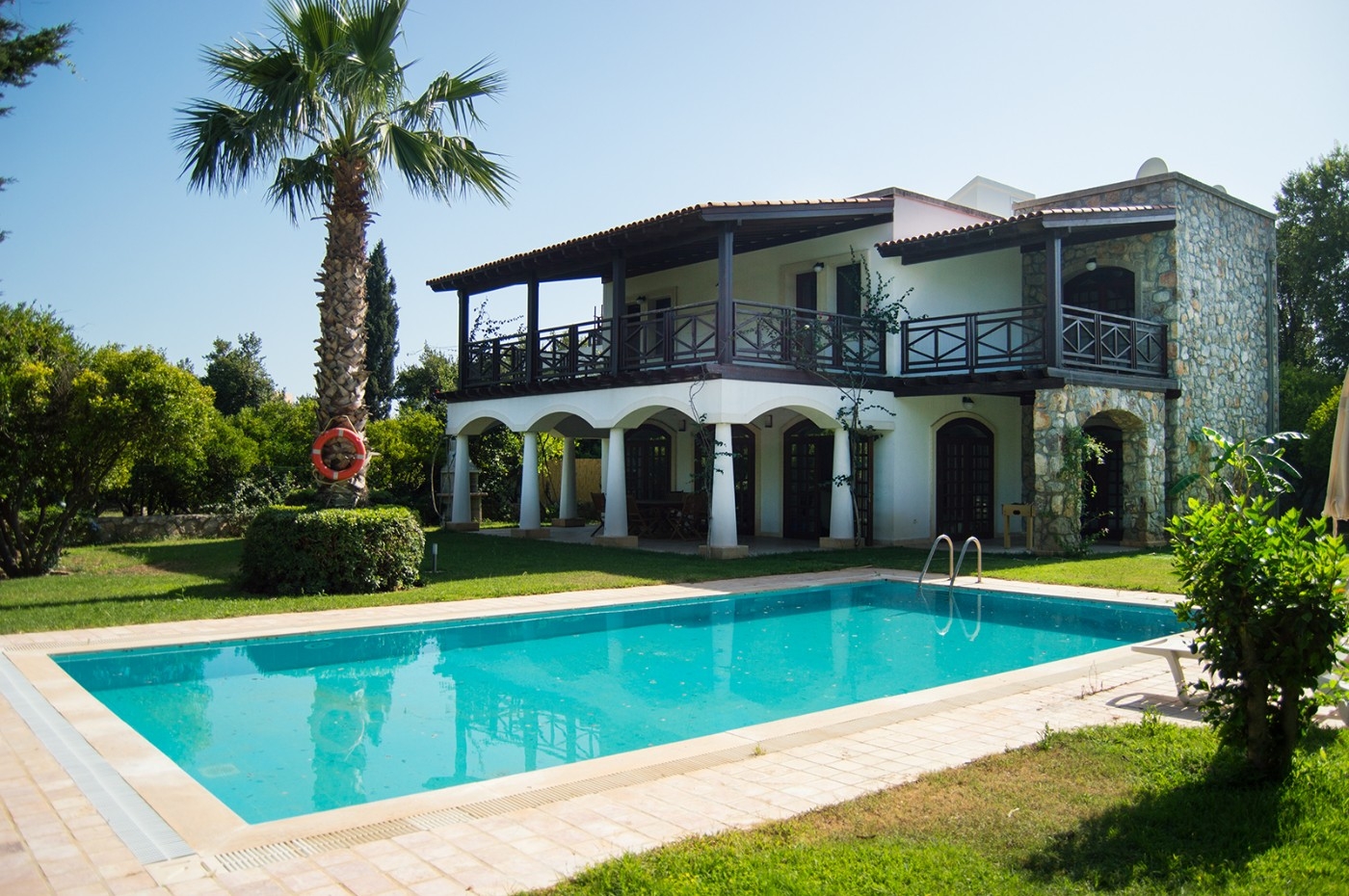 Bodrum Bitez'de Geniş Bahçeli, Özel Havuzlu, Plaja Yakın Villa