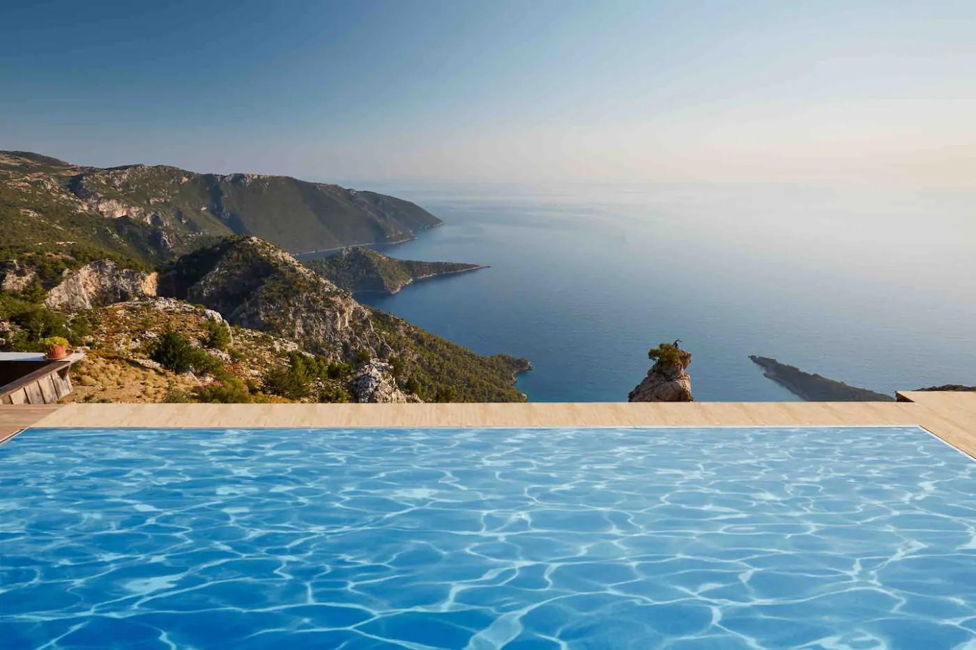 Fethiye Karaağaç'ta Göz Alıcı Manzaralı, Eşsiz Taş Ev-14710