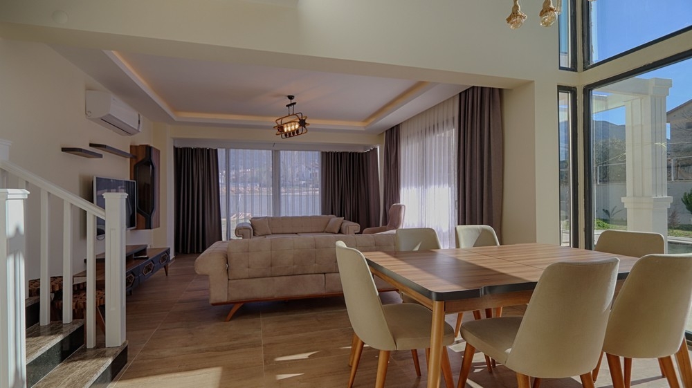 Fethiye Ölüdeniz'de Geniş Ailelere Uygun, Özel Havuzlu, Şık Villa