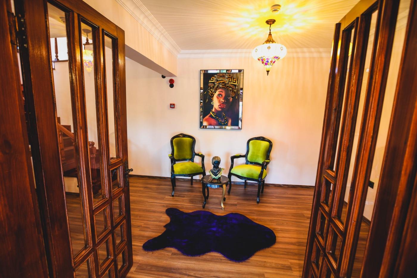 Sapanca'da Gölün Bitişiğinde, Orman İçerisinde, Muhteşem Malikane-19037