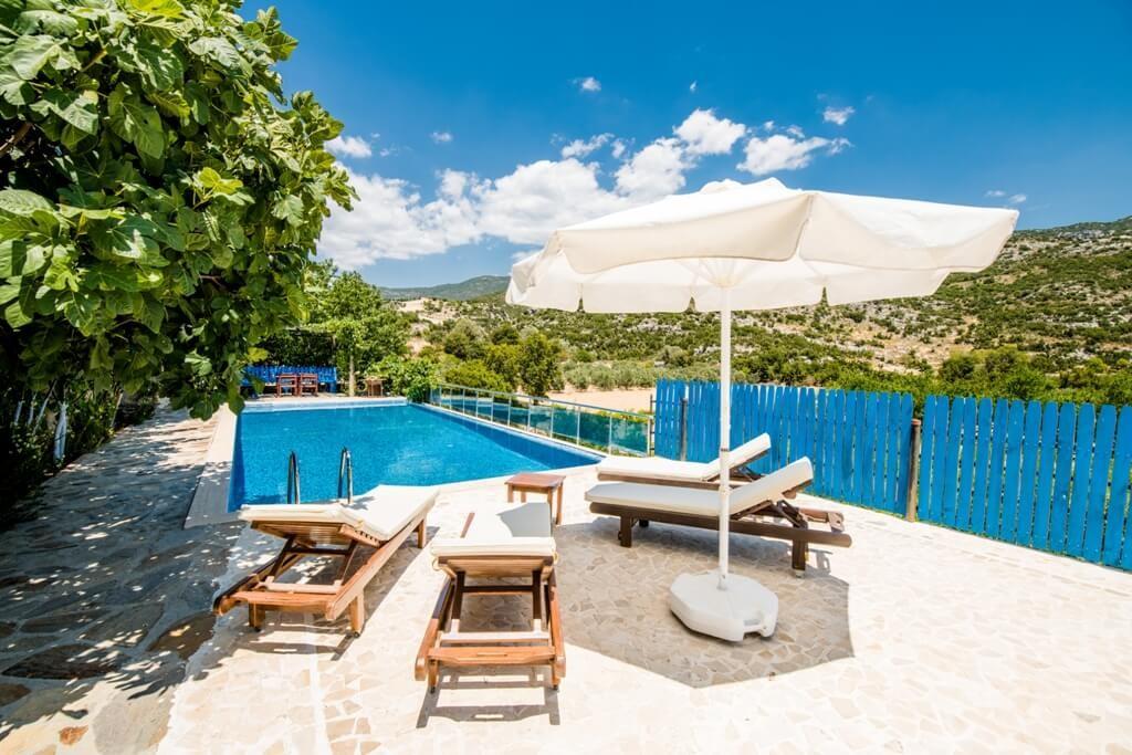 Kaş Bezirgan'da Doğa ile Baş Başa, Bahçe ve Köy Manzaralı, Şık Villa-16255