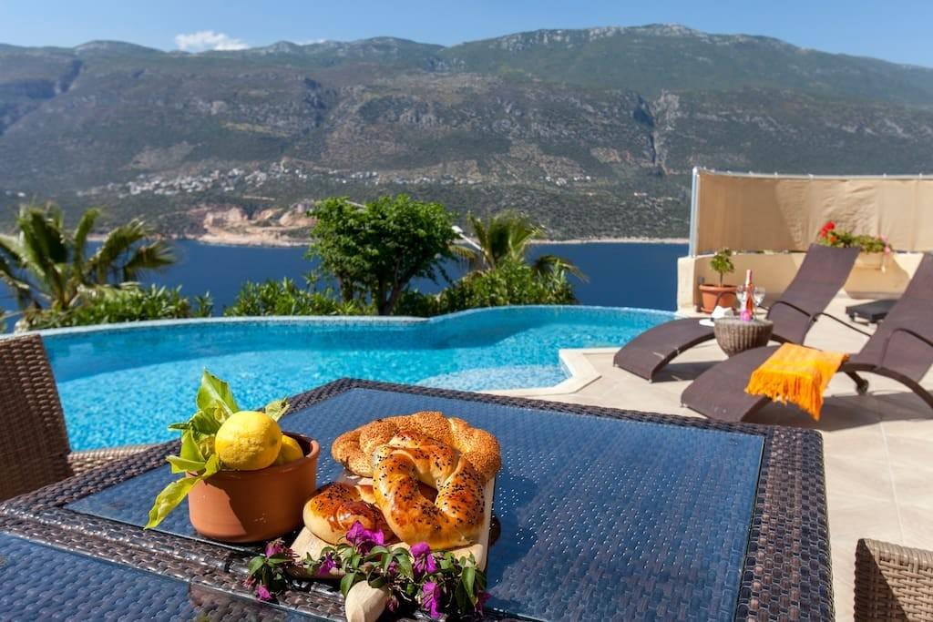 Kaş Andifli'de Deniz Manzaralı, Özel Havuzlu, 6 Kişilik Kiralık Villa-19685