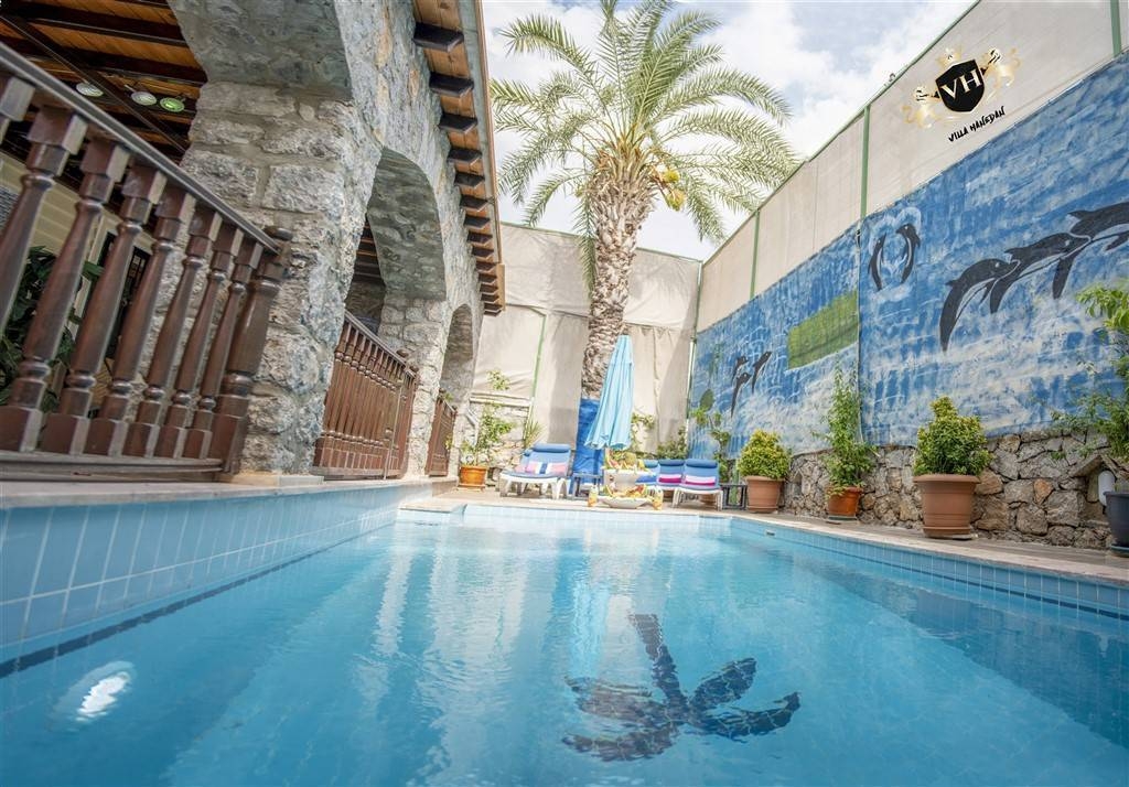 Fethiye Akarca'da Merkezi Konumda, Özel Havuzlu, 8 Kişilik Villa