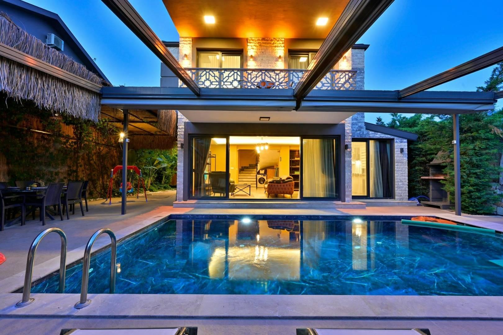 Fethiye Babataşı'da Özenle Dekore Edilmiş, Özel Havuzlu, Şık Villa-22657