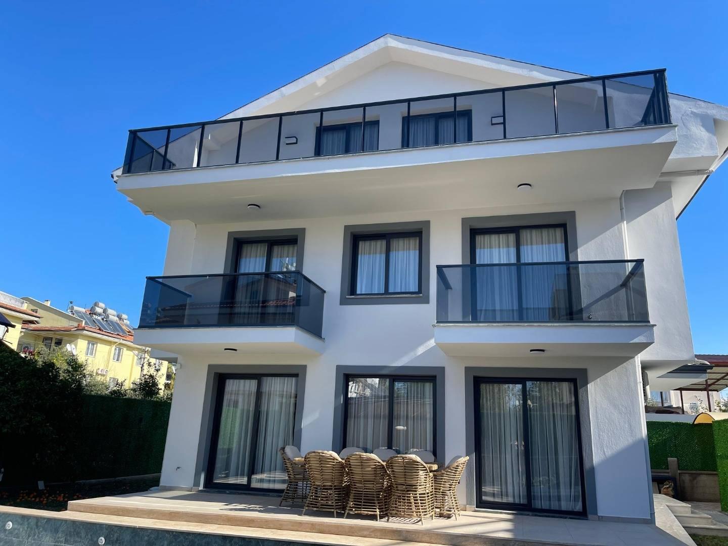 Fethiye Babataşı'nda Denize Yakın Konumda, Özel Havuzlu, Merkezi Villa-35320