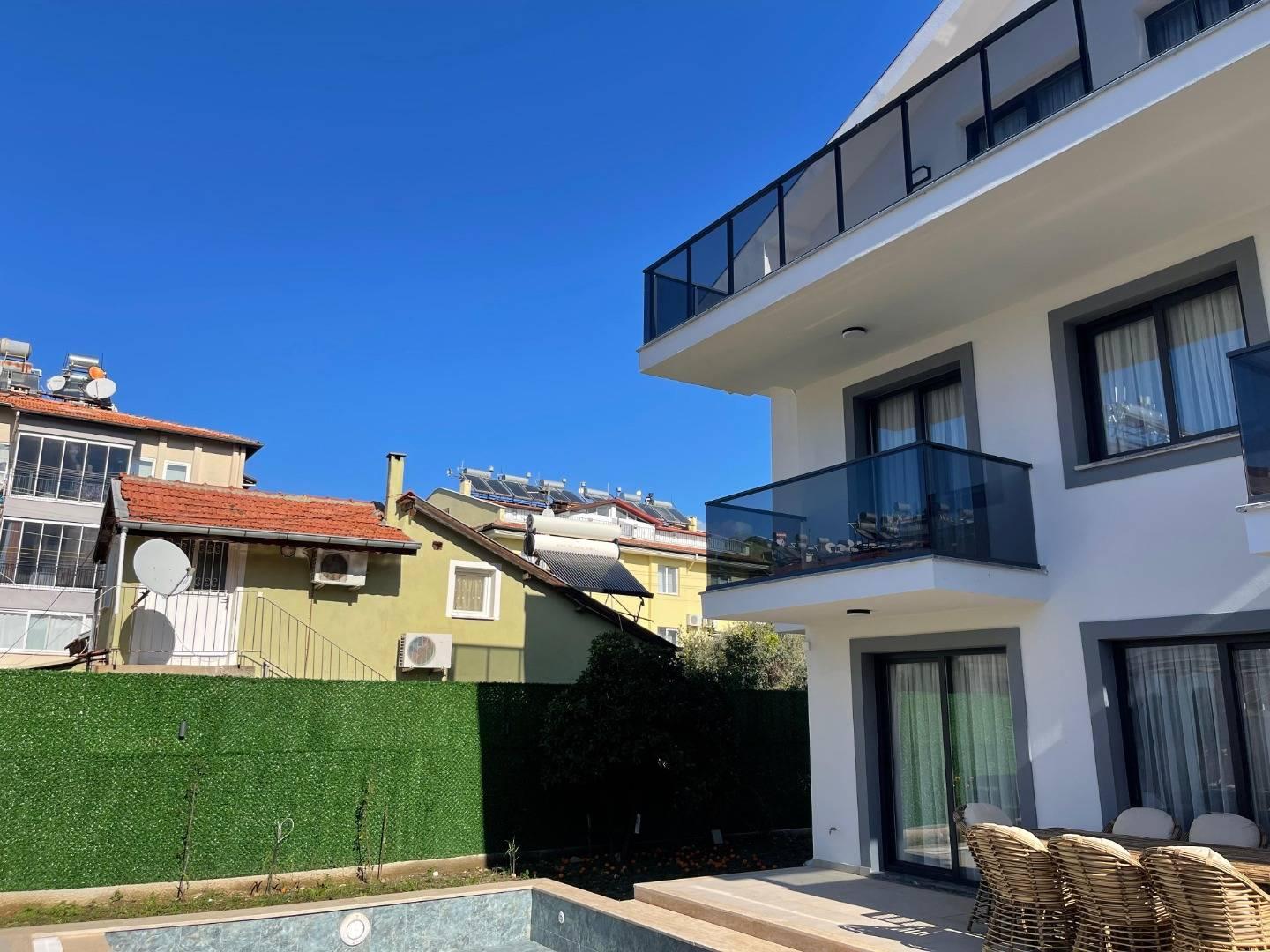 Fethiye Babataşı'nda Denize Yakın Konumda, Özel Havuzlu, Merkezi Villa-35320