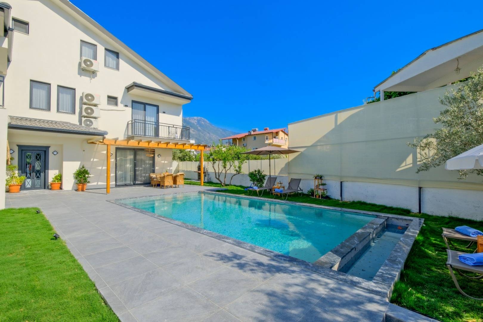 Fethiye Babataşı'nda Nezih Konumda, Özel Havuzlu, 3+1 Villa