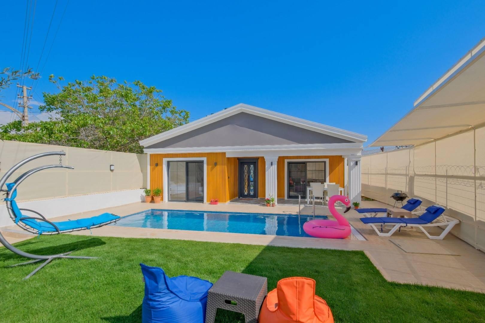 Fethiye Bozyer'de Çekirdek Ailelere Uygun, Özel Havuzlu, Şık Villa-33365