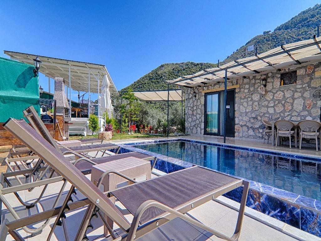 Fethiye Bozyer'de Sakin Konumda, Özel Havuzlu, Konforlu Villa-37225