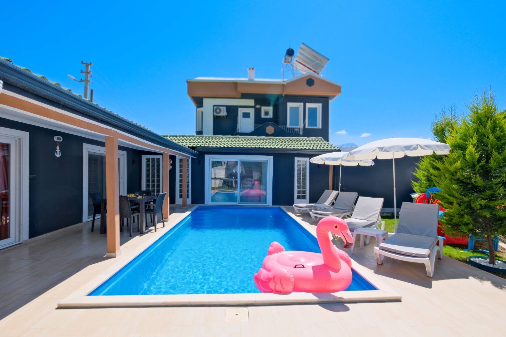 Fethiye Karagedik'te Balayı Çiftlerine Uygun, Özel Havuzlu, Şık Villa