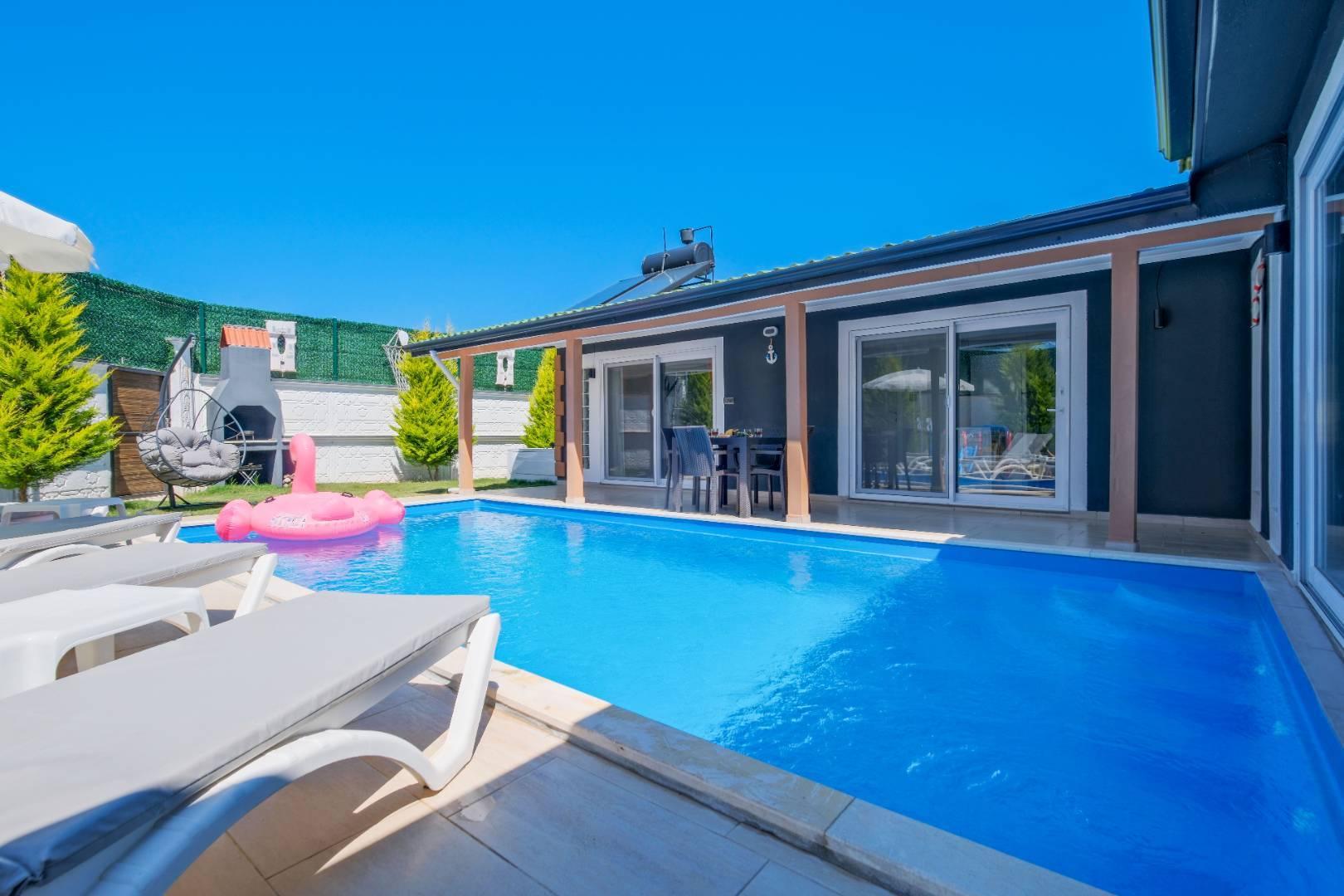 Fethiye Karagedik'te Balayı Çiftlerine Uygun, Özel Havuzlu, Şık Villa-37299