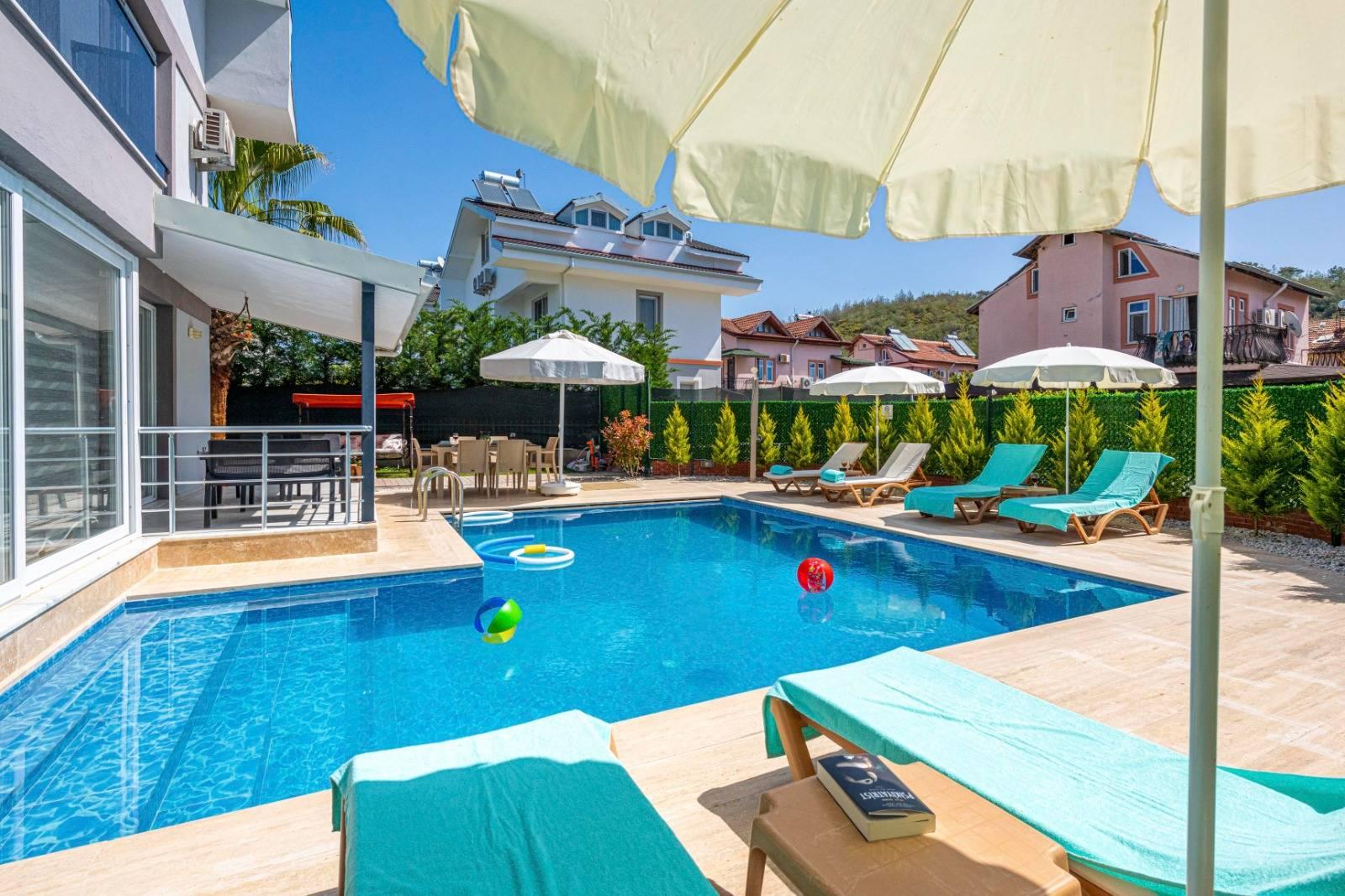 Fethiye Çiftlik'te Denize Yakın Konumda, Özel Havuzlu, 4+1 Villa-41470