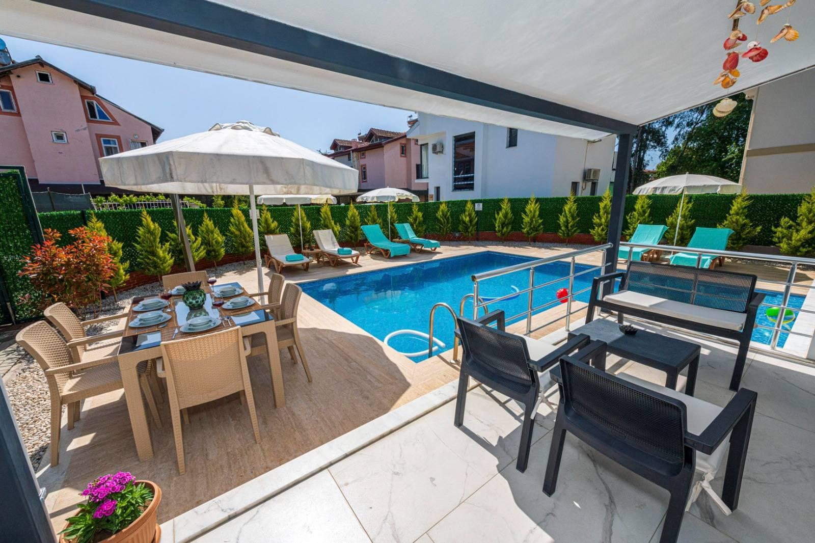 Fethiye Çiftlik'te Denize Yakın Konumda, Özel Havuzlu, 4+1 Villa-41470
