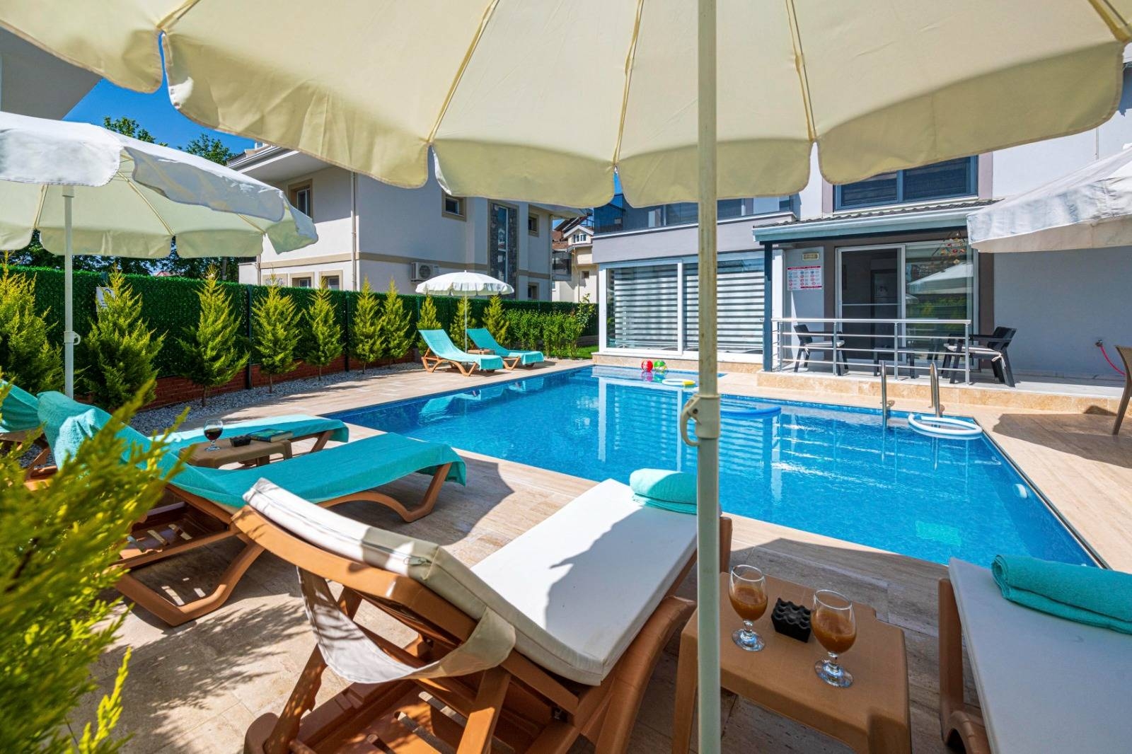 Fethiye Çiftlik'te Denize Yakın Konumda, Özel Havuzlu, 4+1 Villa