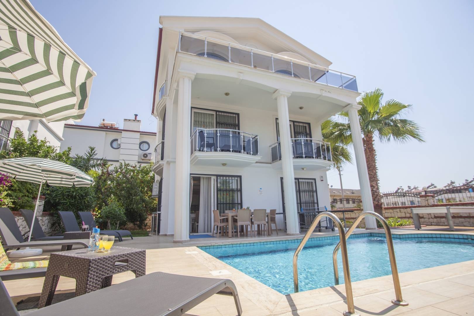 Fethiye Çalış’ta Elverişli Konumda, Özel Havuzlu, 3+1 Villa