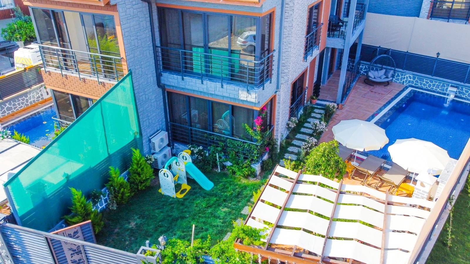 Fethiye Çamköy'de Geniş Ailelere Uygun, Özel Havuzlu, Şık Villa