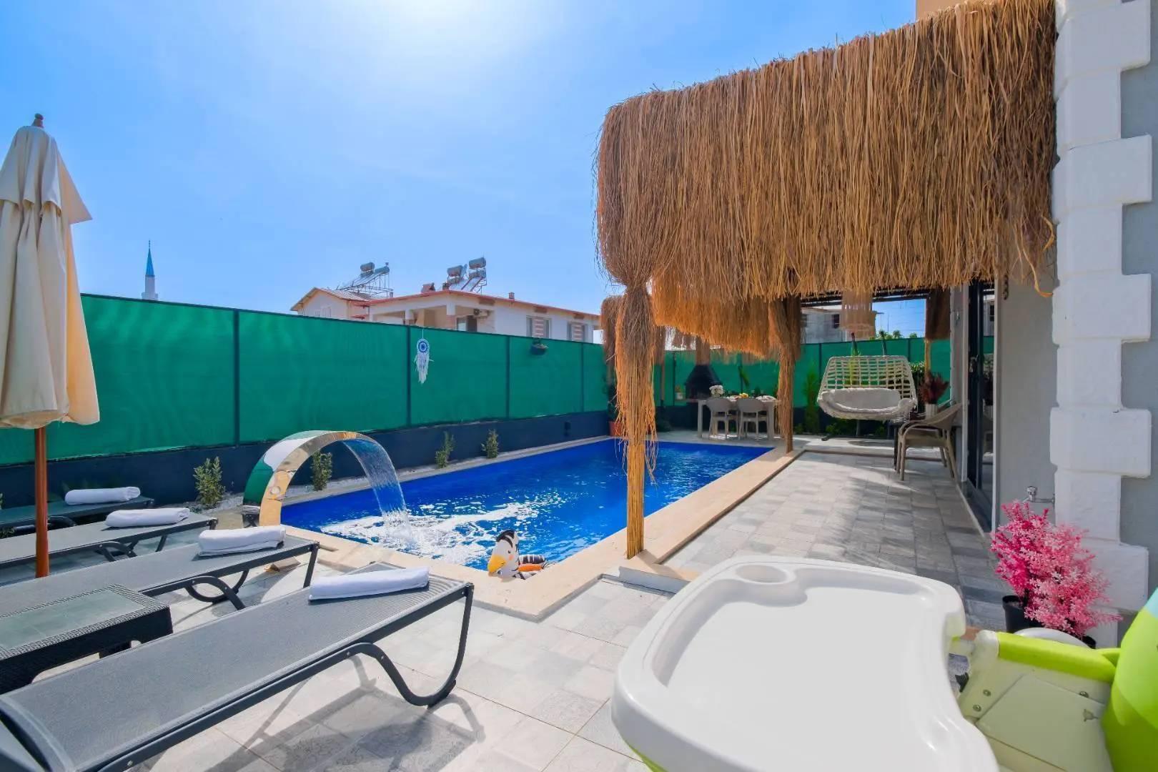 Fethiye Çamköy'de Nezih Konumda, Özel Havuzlu, Konforlu Villa-43292