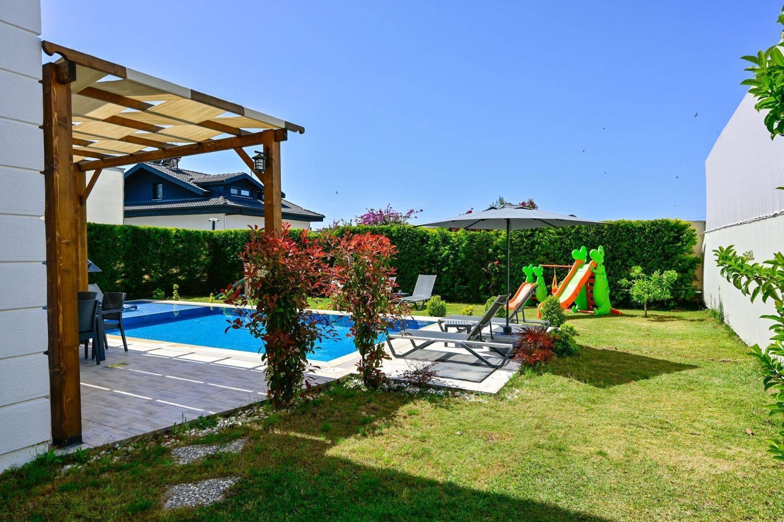 Fethiye Çiftlik'te Çocuk Oyun Alanlı, Özel Havuzlu, Bahçeli Villa