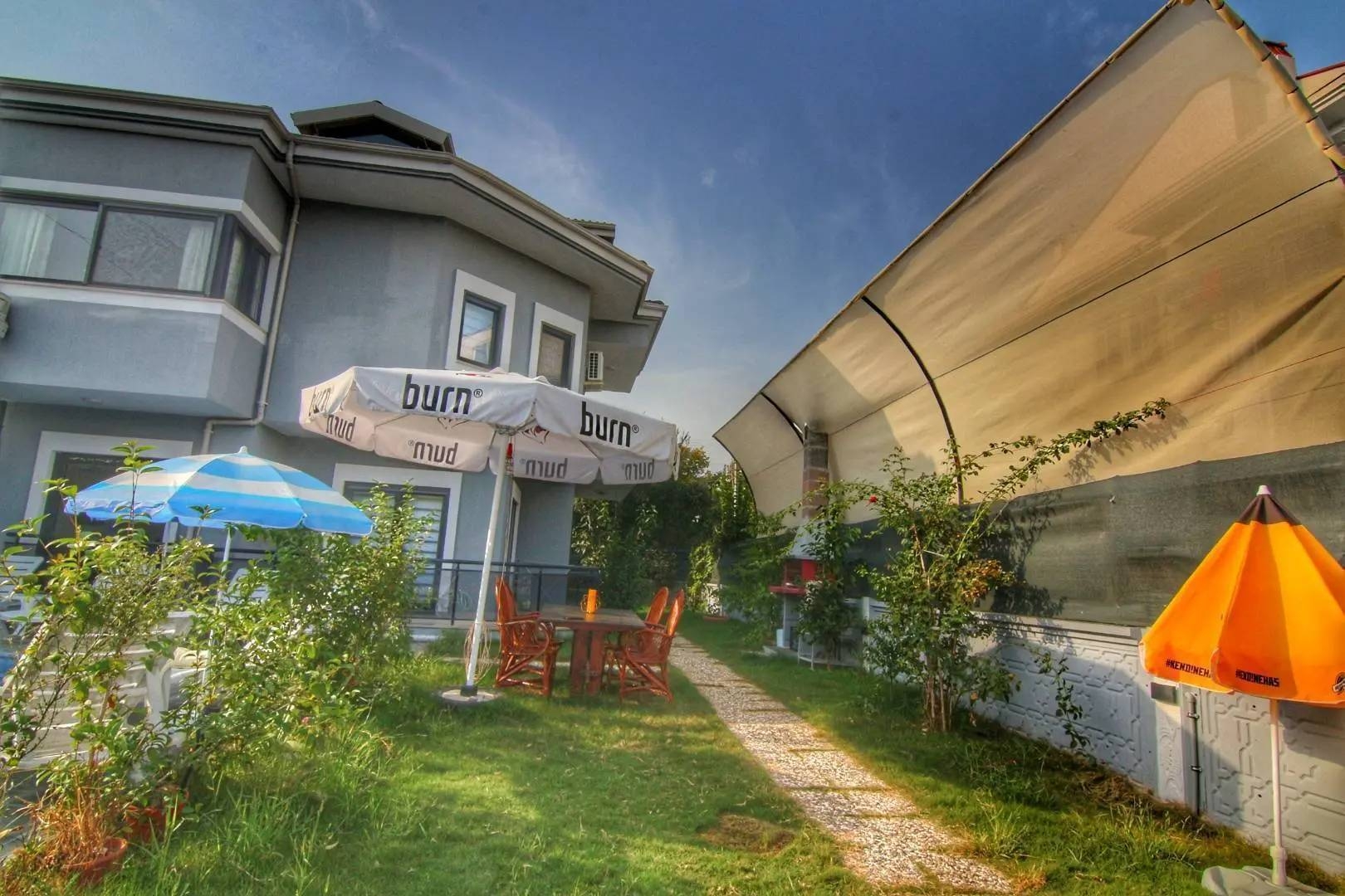 Fethiye Çiftlik'te Elverişli Konumda, Özel Havuzlu, Bahçeli Villa