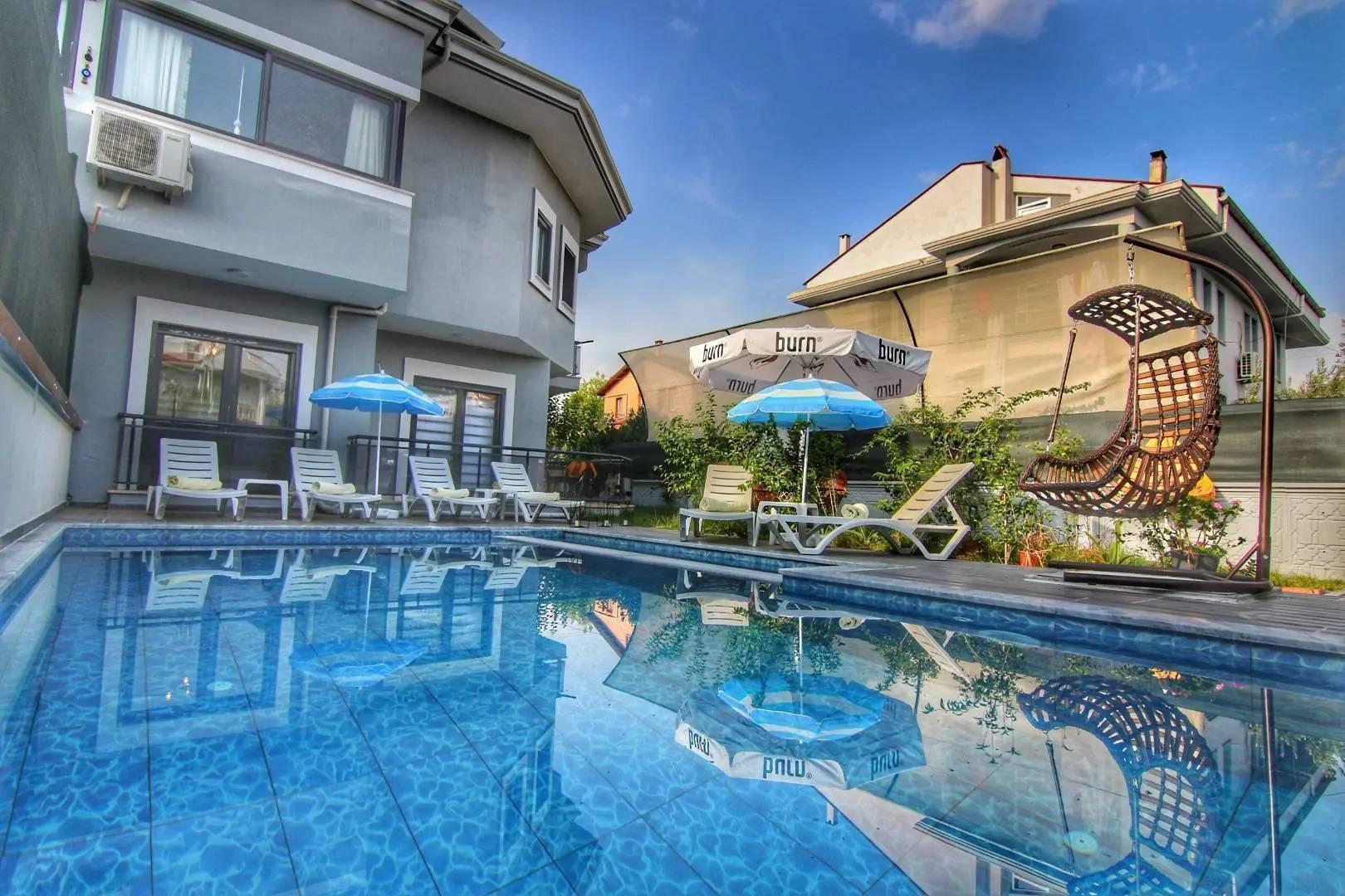 Fethiye Çiftlik'te Elverişli Konumda, Özel Havuzlu, Bahçeli Villa-43664