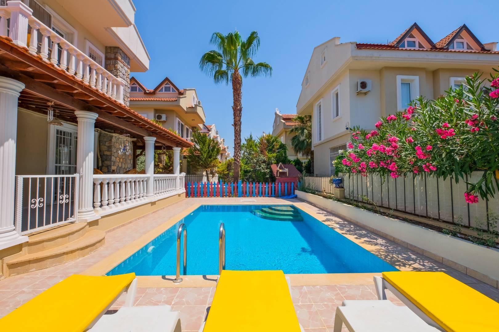 Fethiye Çiftlik'te Geniş Alanlara Sahip, Özel Havuzlu, Konforlu Villa-40646