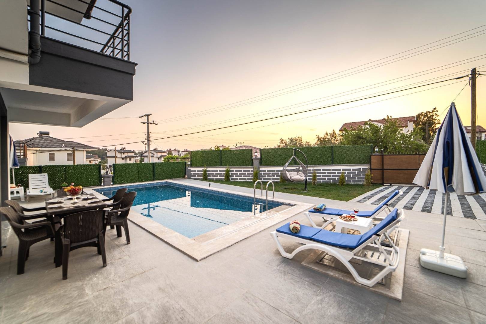 Fethiye Çiftlik'te Kalabalık Ailelere Uygun, Özel Havuzlu, 5+1 Villa