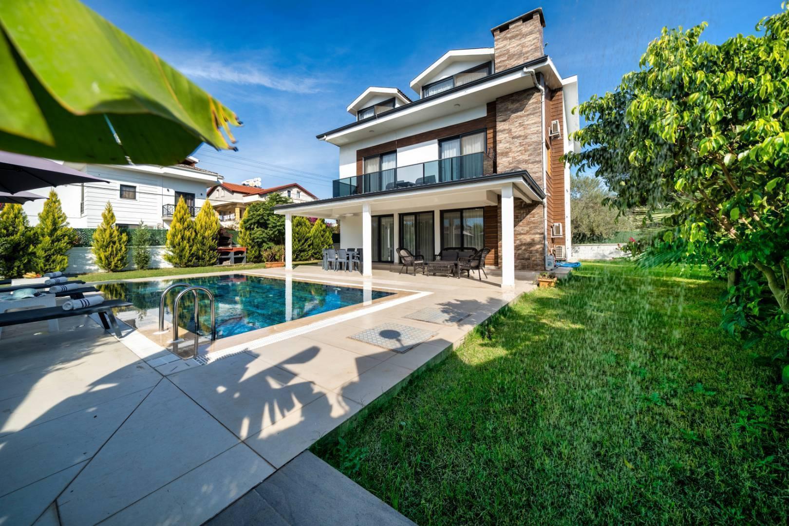 Fethiye Çiftlik'te Kalabalık Ailelere Uygun, Özel Havuzlu, Şık Villa-27777