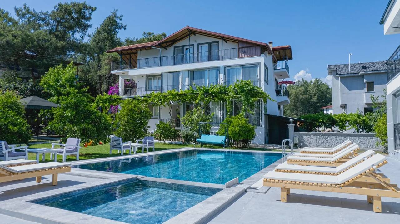 Fethiye Çiftlik'te Modern Tasarımlı, Ortak Havuzlu, Konforlu Daire