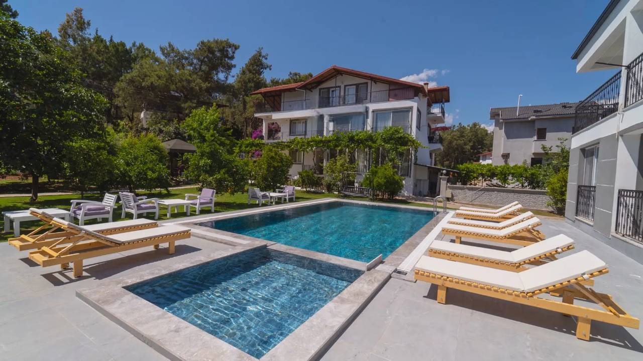 Fethiye Çiftlik'te Modern Tasarımlı, Ortak Havuzlu, Konforlu Daire