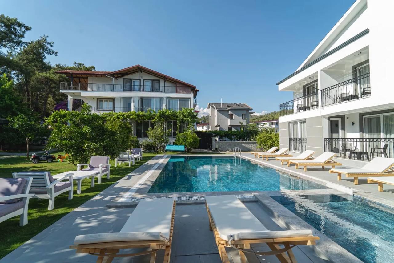 Fethiye Çiftlik'te Modern Tasarımlı, Ortak Havuzlu, Konforlu Daire-42391