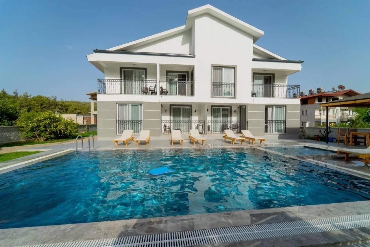 Fethiye Çiftlik'te Modern Tasarımlı, Ortak Havuzlu, Konforlu Daire